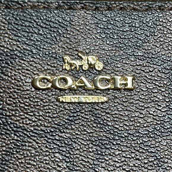 NWOT COACH LARGE PHONE WALLET IN SIGNATURE CANVAS & SMOOTH LEATHER - Picture 4 of 16